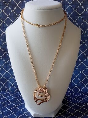 Avon 1995 Triple Heart Necklace